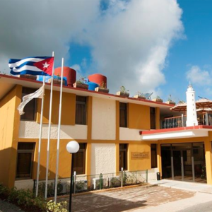 Hotel Faro de Mais?? - Islazul (Guant??namo)