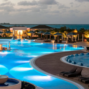 Tour Jardines del Rey-Pilar Plus