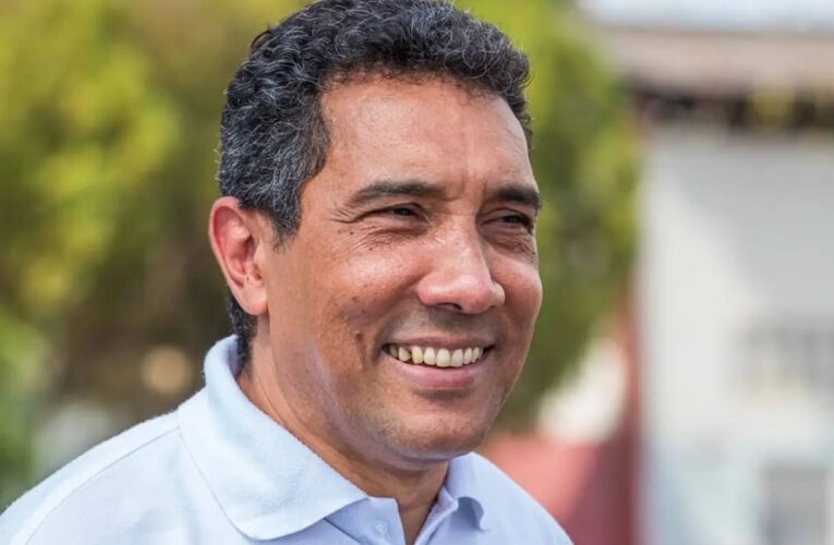 Caliente reuni??n del Ministro de Transporte de Cuba con empresarios privados cubanos